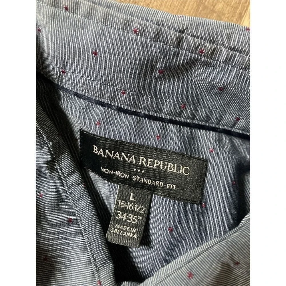 Banana Republic Mens Non-Iron Standard Fit Shirt Blue Burgundy Dot Large 16-16.5